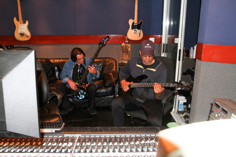 Bass Ball Session: Bunny Brunel & Stanley clarke at the Mouse House Studio